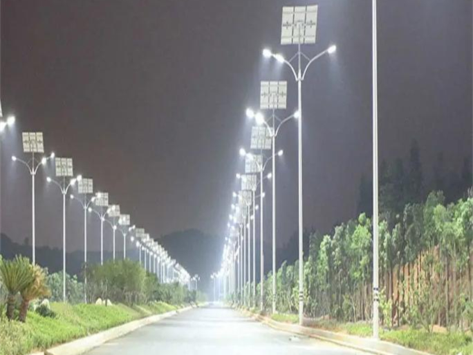 节能环保新选择 涪陵路灯厂点亮未来之路