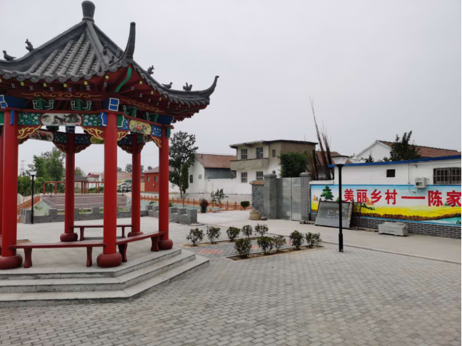 新型太阳能景观灯点亮临淄区敬仲陈家